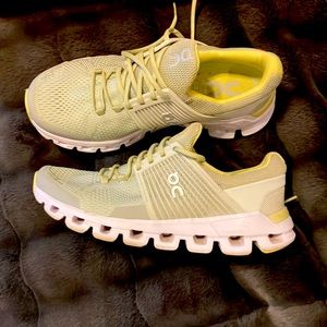 Barely Worn! On Cloud green/yellow shoes.